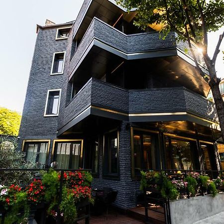 La Suite Boutique Hotel Тирана Екстериор снимка