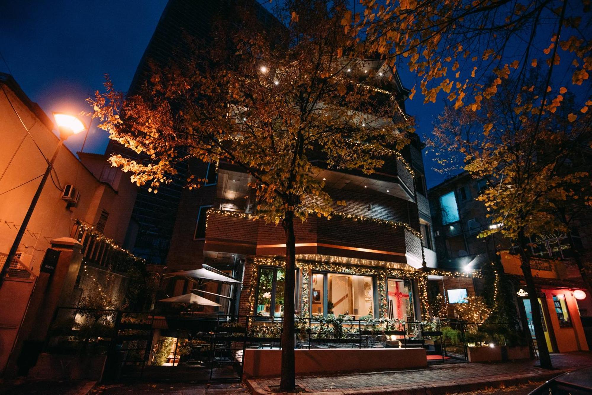 La Suite Boutique Hotel Тирана Екстериор снимка