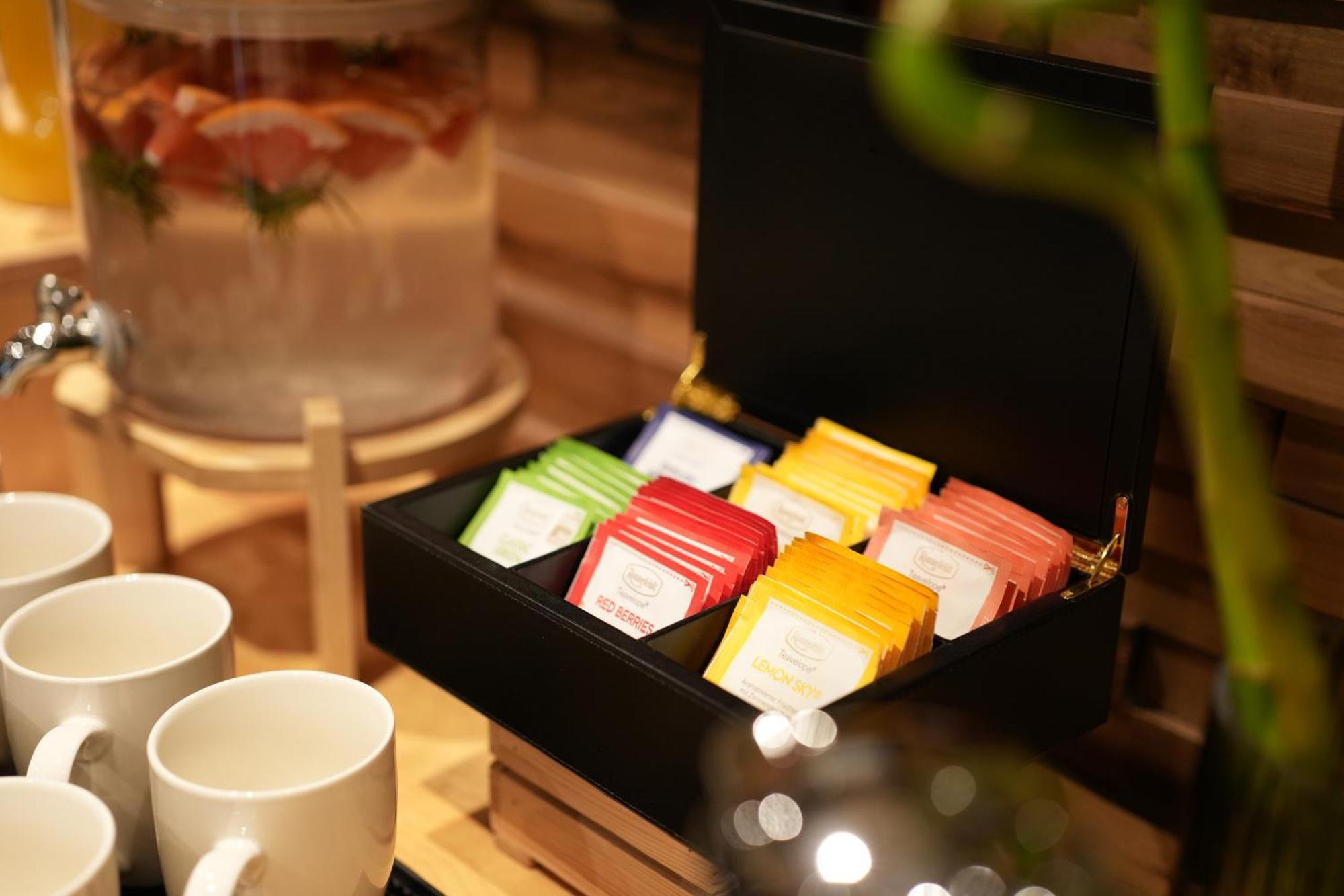 La Suite Boutique Hotel Тирана Екстериор снимка