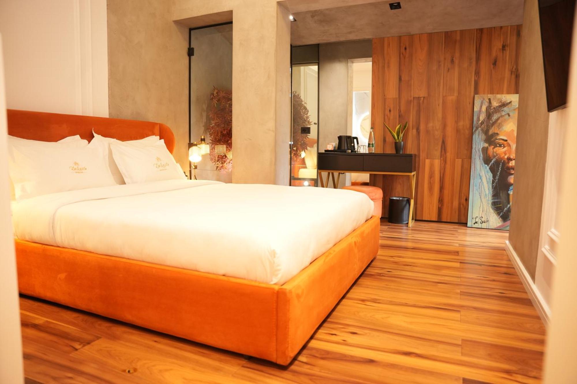 La Suite Boutique Hotel Тирана Екстериор снимка