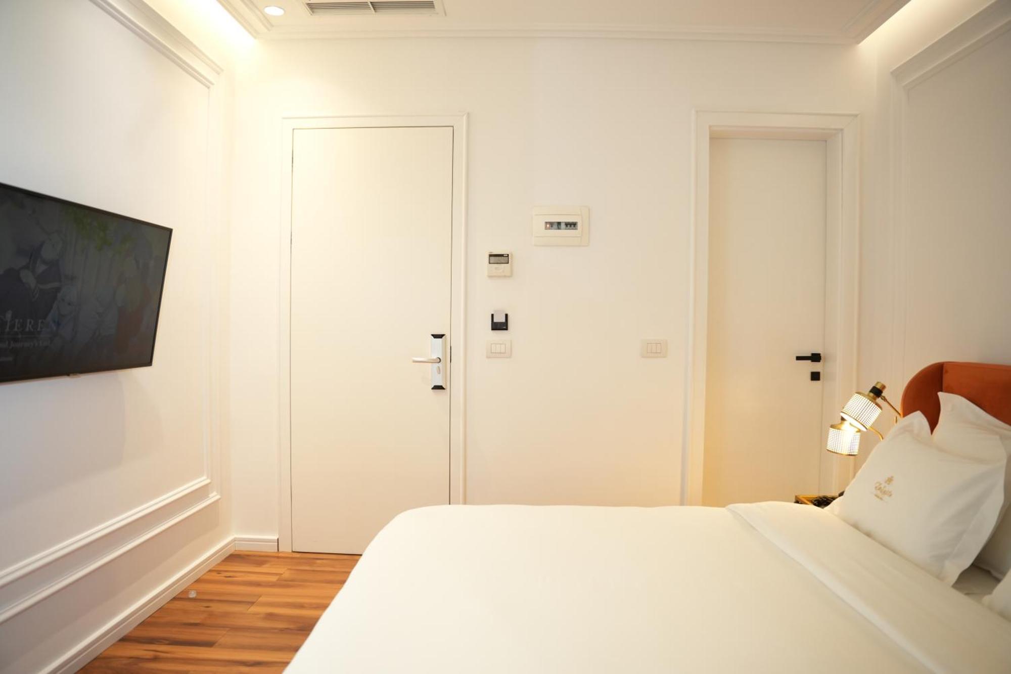 La Suite Boutique Hotel Тирана Екстериор снимка