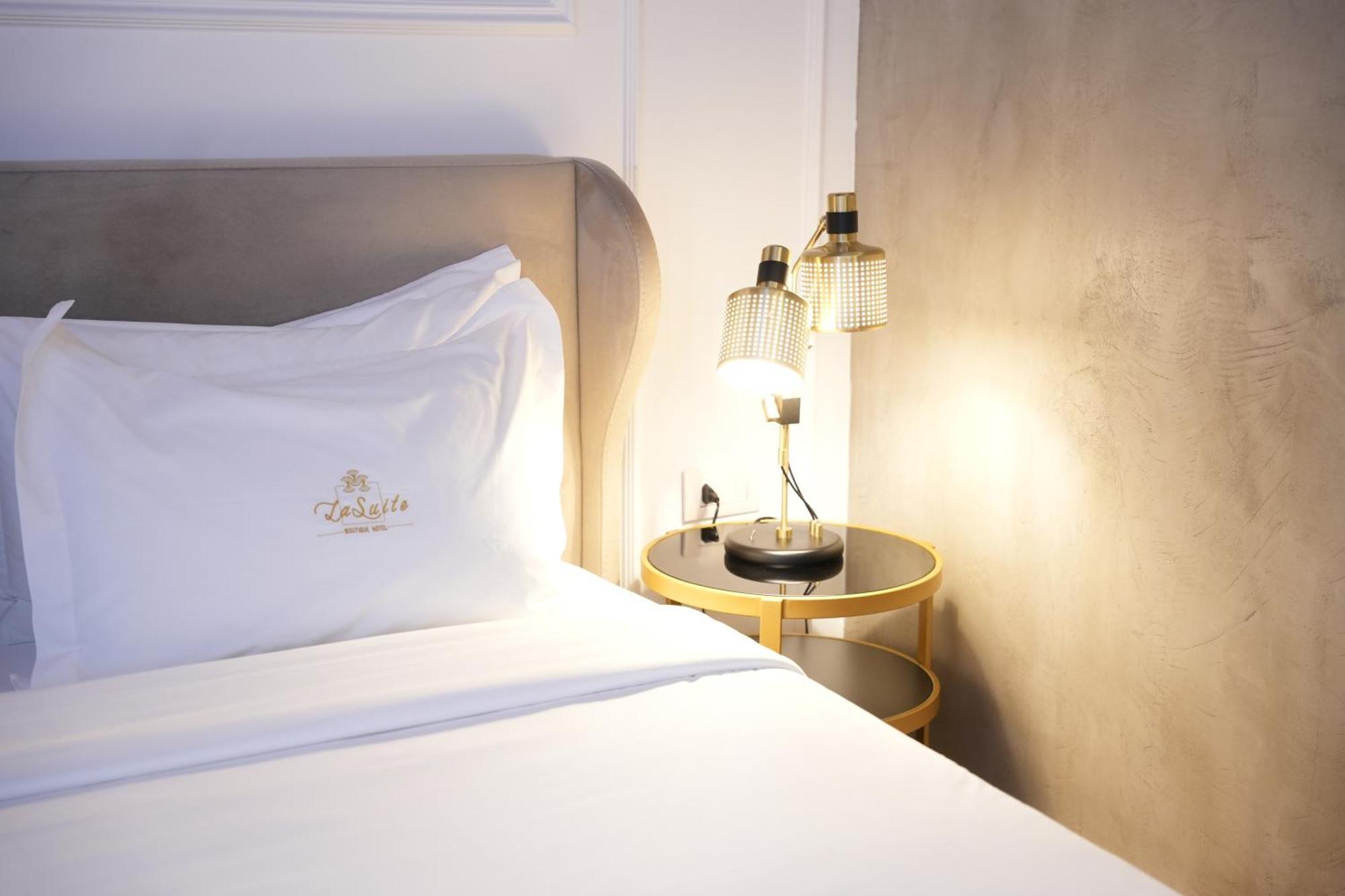 La Suite Boutique Hotel Тирана Екстериор снимка