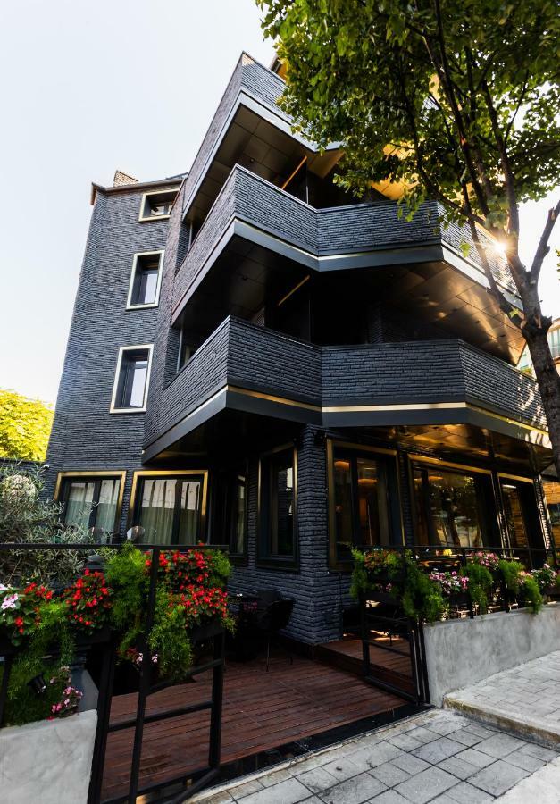 La Suite Boutique Hotel Тирана Екстериор снимка